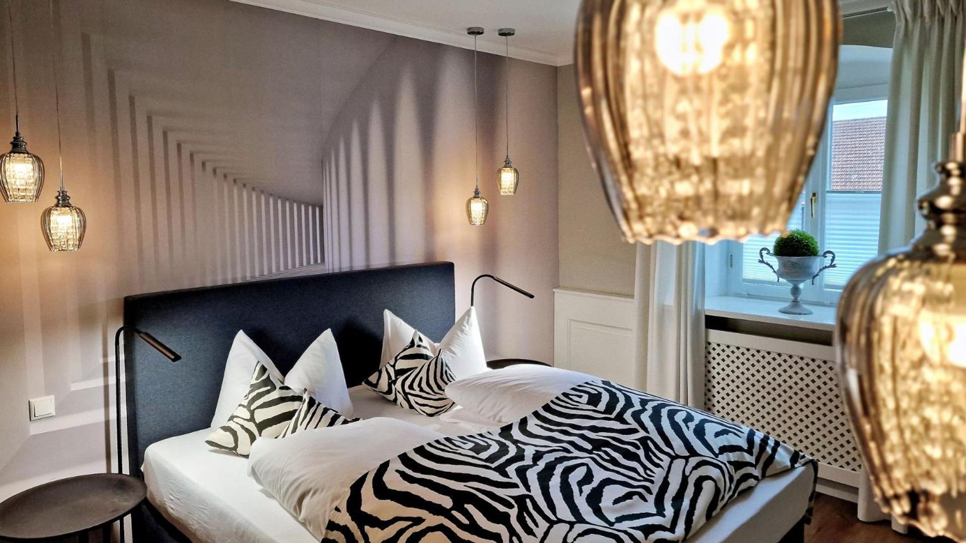 Boutique Hotel Post Andechs Bagian luar foto