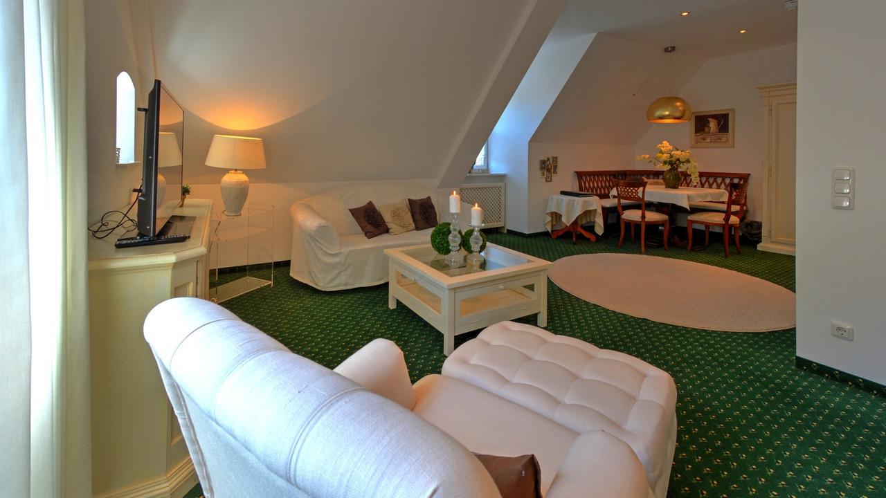 Boutique Hotel Post Andechs Bagian luar foto